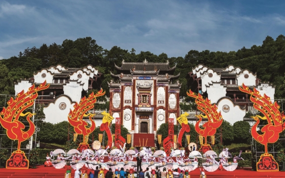 2020屈原故里端午文化节披「雲裳」而来