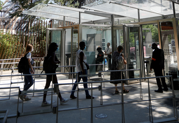 全球確診近960万 世衛料下周破千萬