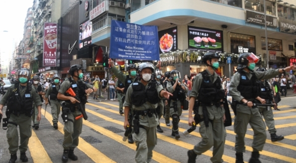 旺角非法集結 警驅散拘53人