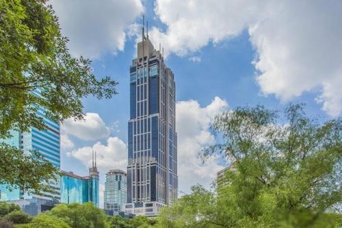 新世界：增強現金流在港及大灣區覓發展