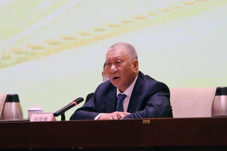 全国政协副主席何厚铧： 巩固爱国爱澳社会政治基础 切实维护国家主权、安全、发展利益