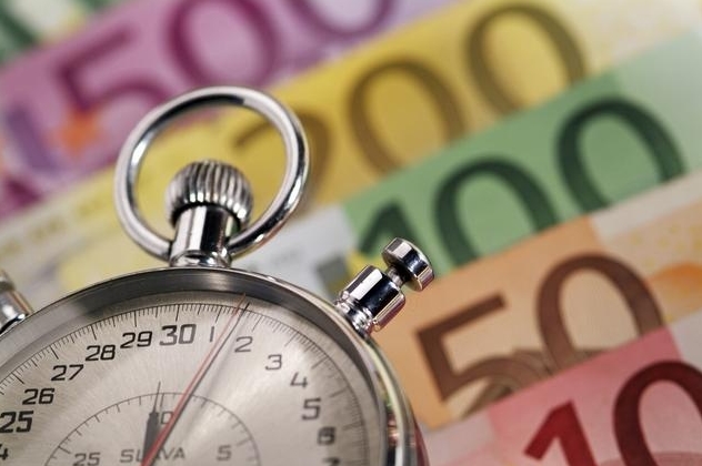 欧洲多国股市交易暂停！中断近3个小时！究竟发生了什么？
