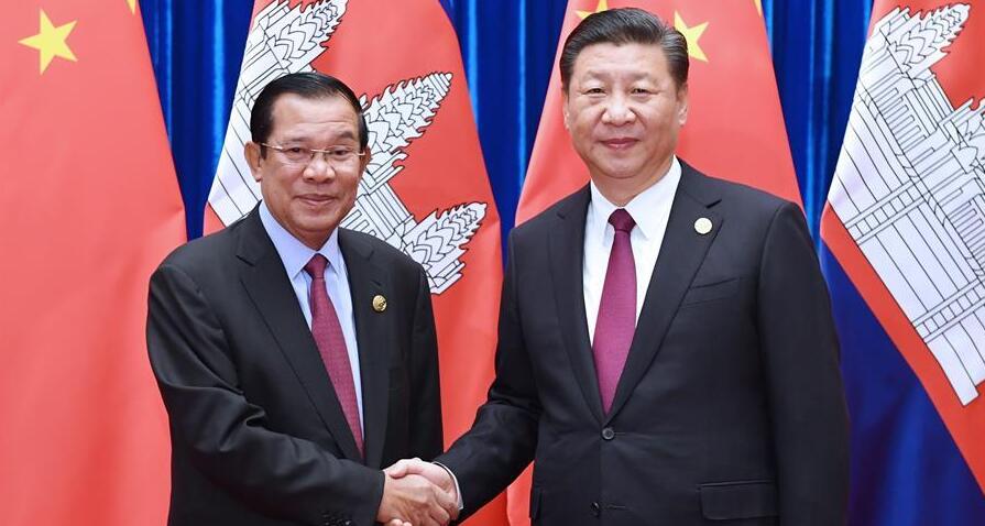 习近平同柬埔寨首相洪森互致信函