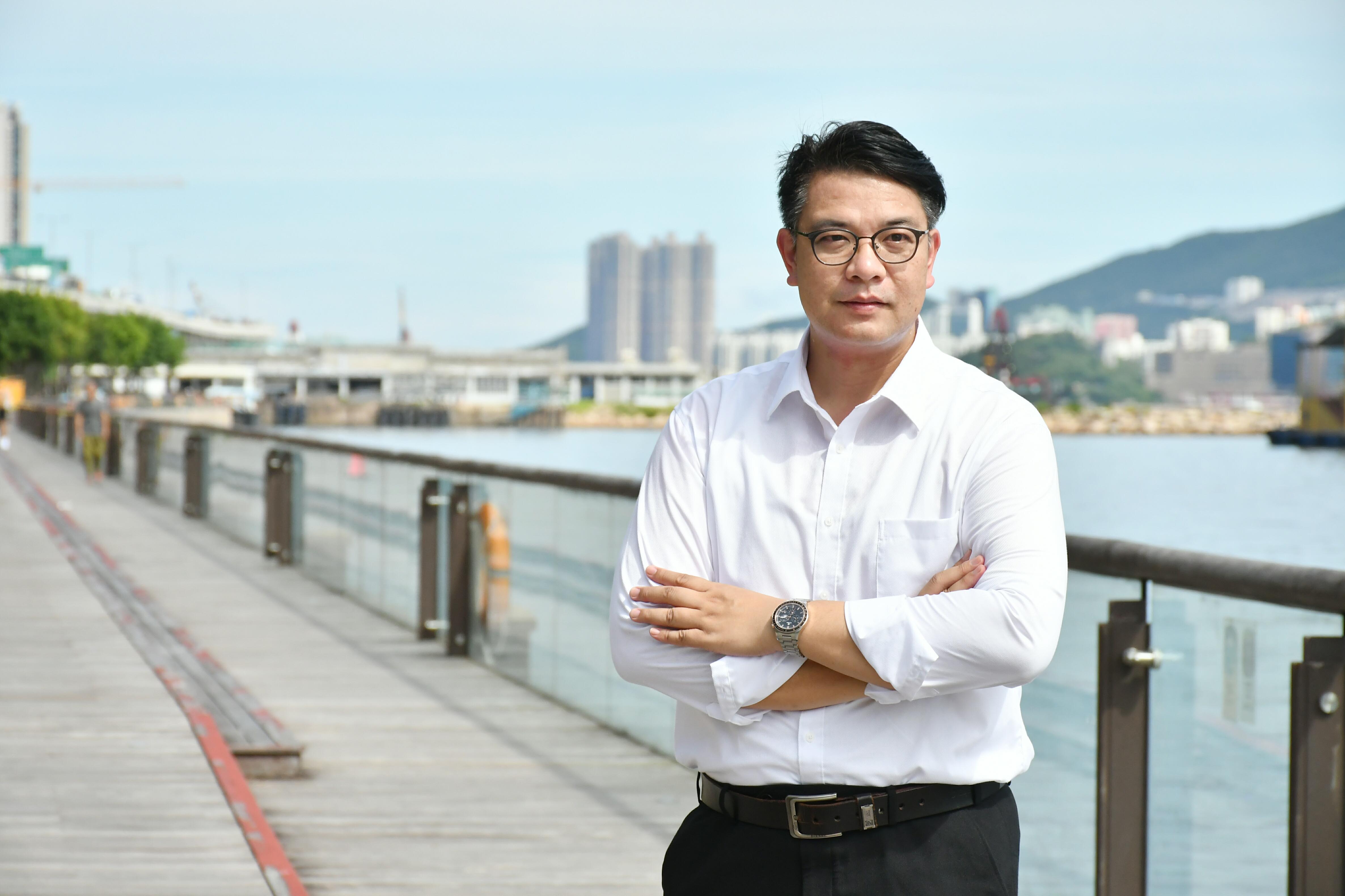 斥區會政治化 黎榮浩：建制派立會須反擊