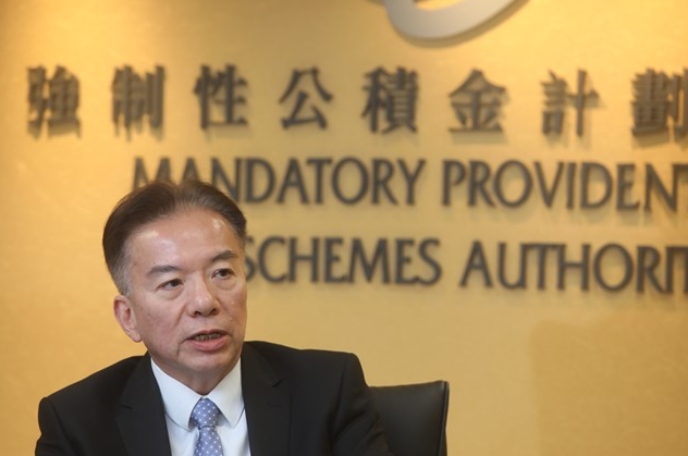 黃友嘉：MPF數碼管理將成常態