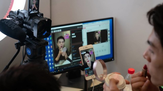 官宣九個新職業 直播銷售員在列