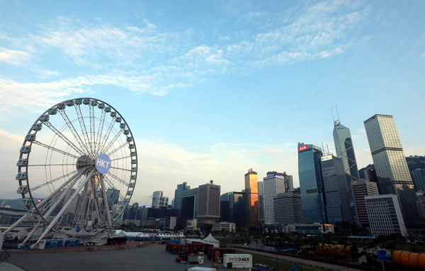 全港寫字樓租金連跌5個月 中環甲廈空置率創新高