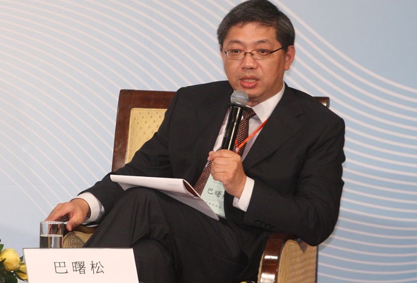 巴曙松：港續做世界溝通紐帶