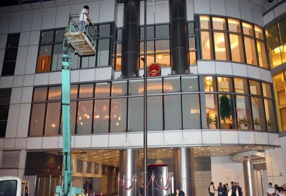 记者手记 | 驻港国安公署揭幕 鄭雁雄致辭接地气