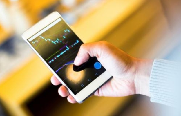 【收评】沪指跌近2%失守3400点 两市成交额连续5日突破1.5万亿