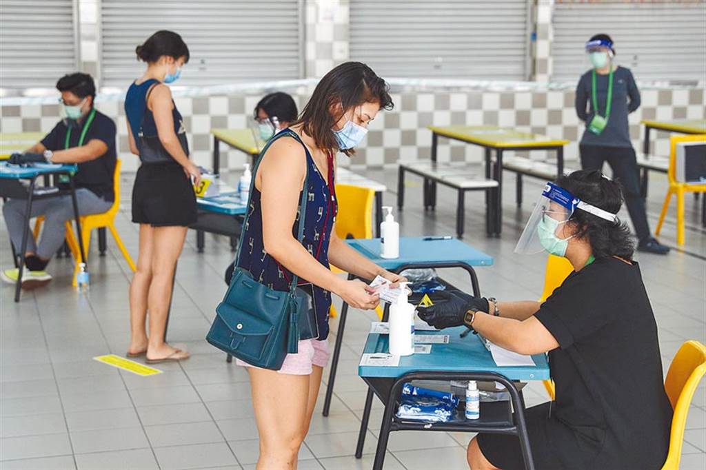 新加坡執政黨贏得大選 李显龙：结果不如预期