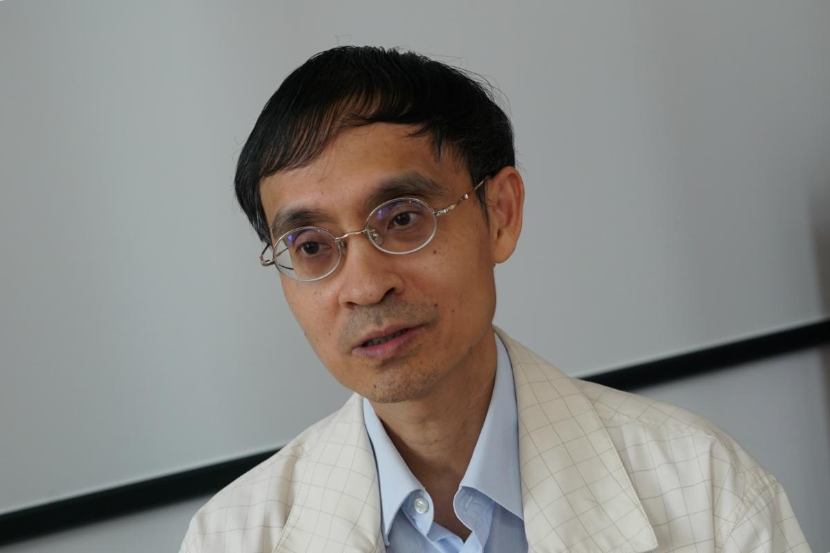 陳弘毅指網絡商可拒刪信息交法庭裁決