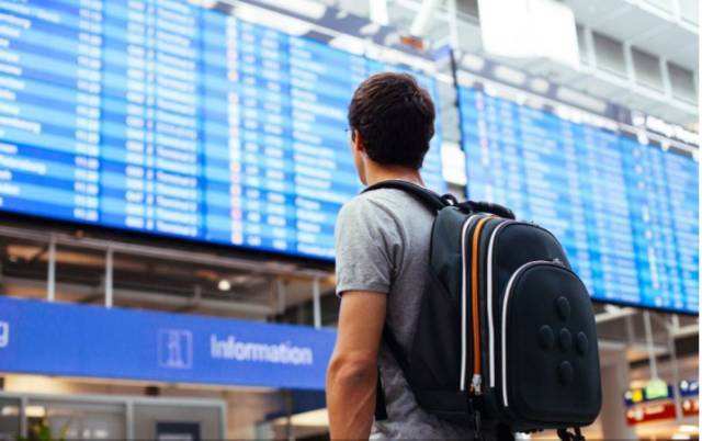 迫於压力 美国修改针对留学生的签证新政