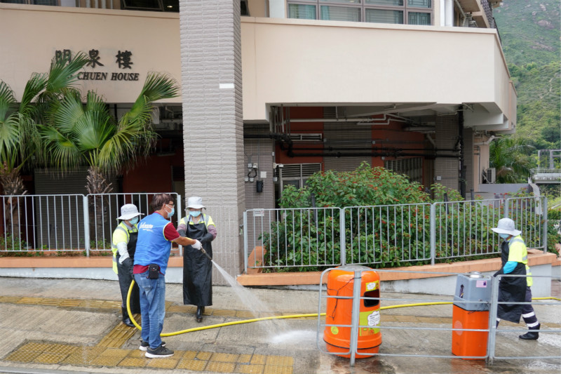 專家指病毒變種可1傳4 籲加大檢測防醫療系統崩潰