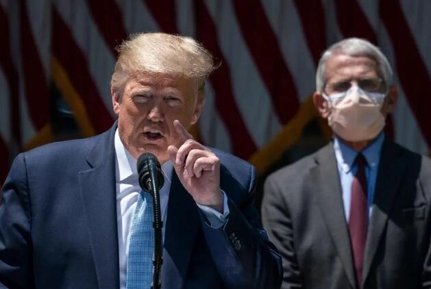 美媒曝白宫要对福奇“下手”