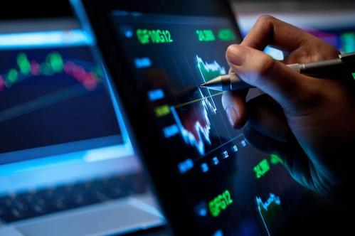 【港股】恒指收涨0.17% 恒大健康飙升近30%