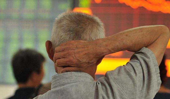 【午评】两市调整沪指跌超1% 北向资金净流出超110亿