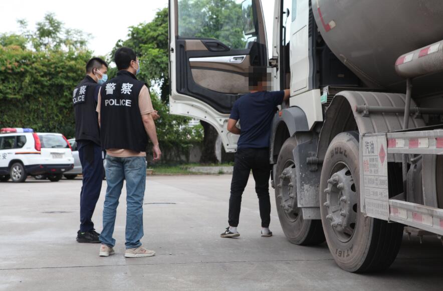 廣州海關聯合公安、海警查獲8億元走私成品油大案