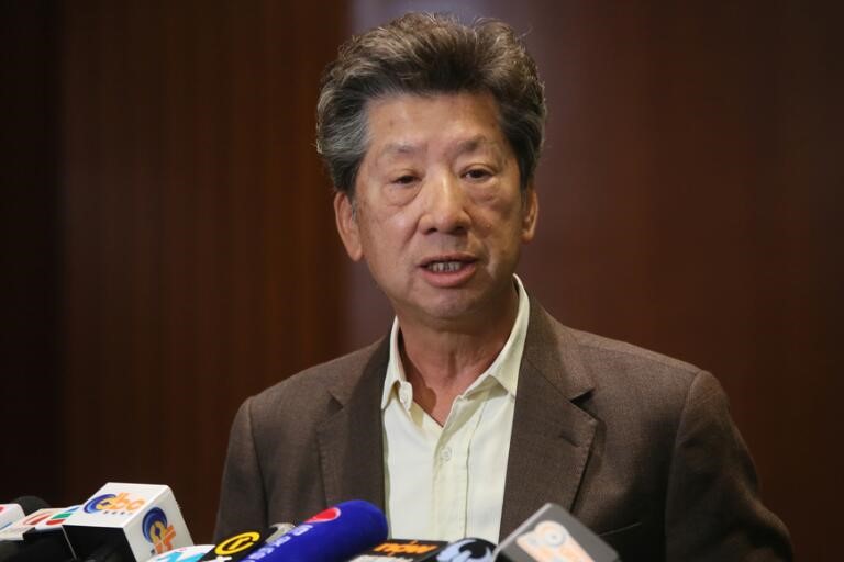 湯家驊:押後9月立法會投票是最後選項 可研分批及境外投票