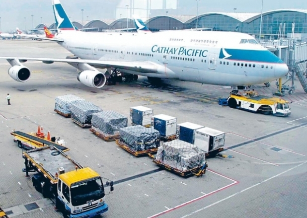 國泰預警再錄 大額燃油對沖虧損