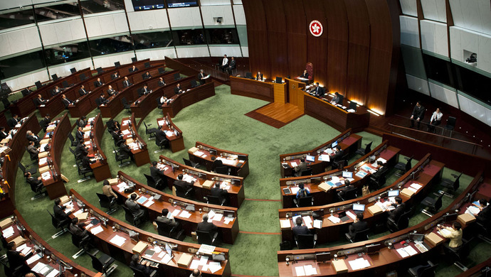 押後立選保障公平  政府要有政治擔當