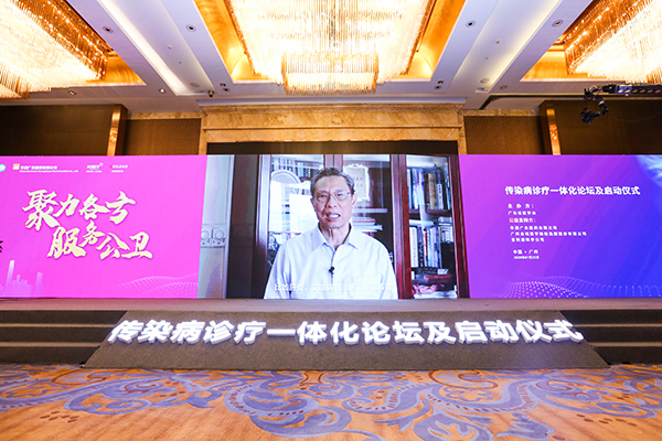 鍾南山：中國擁有非常健全的公共衛生體系有效防治新冠肺炎