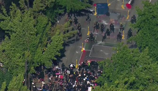 西雅圖示威者縱火爆警民衝突 45人被捕