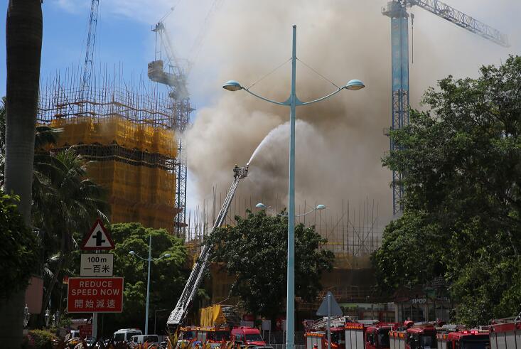 屯門青山公路一建築地盤发生3級火警