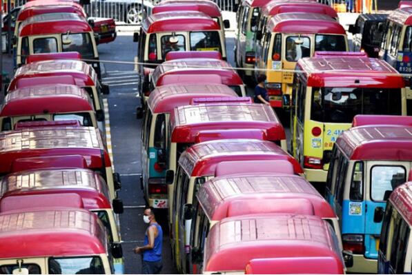 僅三成小巴司機預約免費新冠病毒檢測