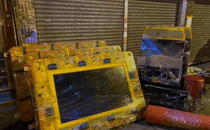 警方深水埗觀塘破釣魚機賭檔 拘22人