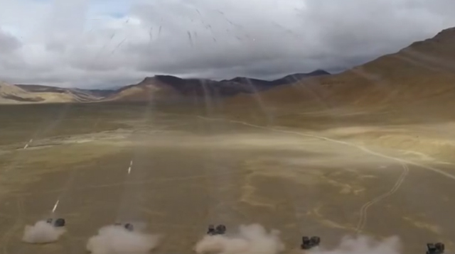 國防部：西藏軍區在高海拔地區組織多炮種、跨晝夜演練