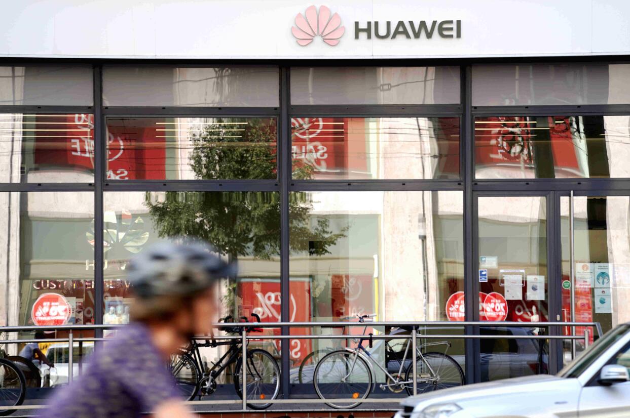 法電訊大亨：華為5G移動設備是最好