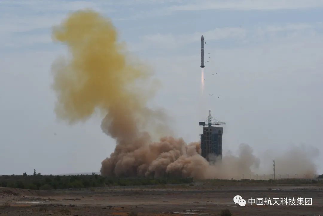 一箭双星 中国成功发射高分九号04星和清华科学卫星