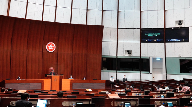 國務院提請全國人大常委會就第六屆立法會繼續運作作出決定