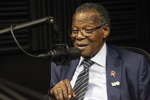 南非前内政部长确诊新冠