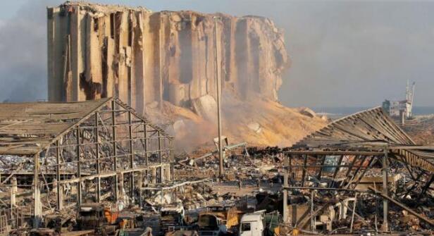 黎巴嫩消防员：无人告知起火仓库情况致救援延迟