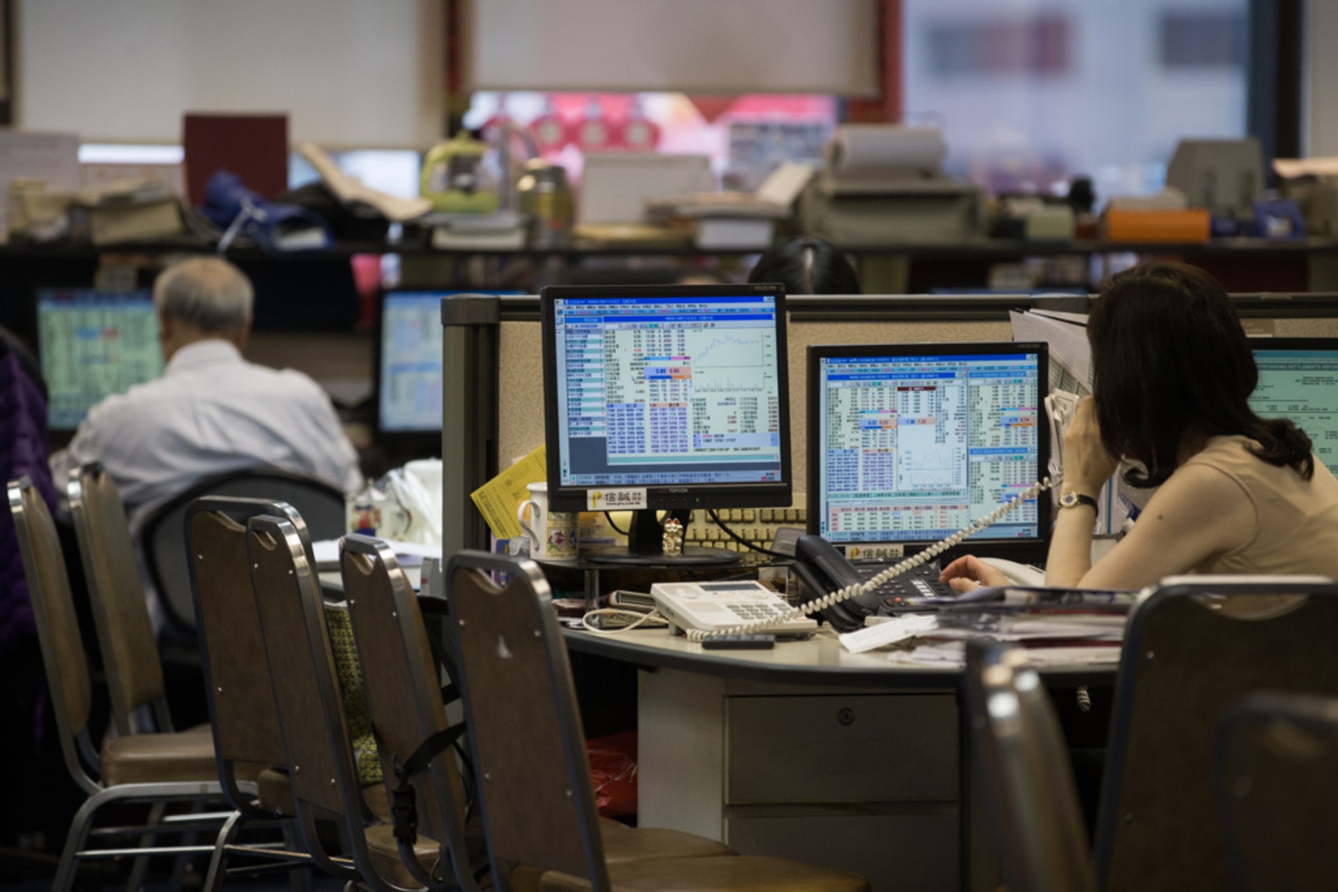 港股低開22點　壹傳媒飆五成