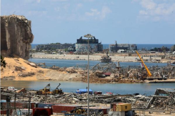 黎巴嫩官員：貝魯特港口大爆炸或工人燒着煙花引起