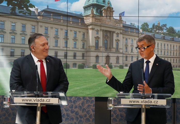 蓬佩奧在捷克「煽風點火」 中方斥挑撥