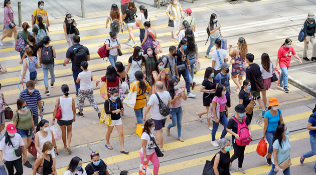 港打工仔痛感逾金融海嘯時 衰退超預期 復蘇看抗疫