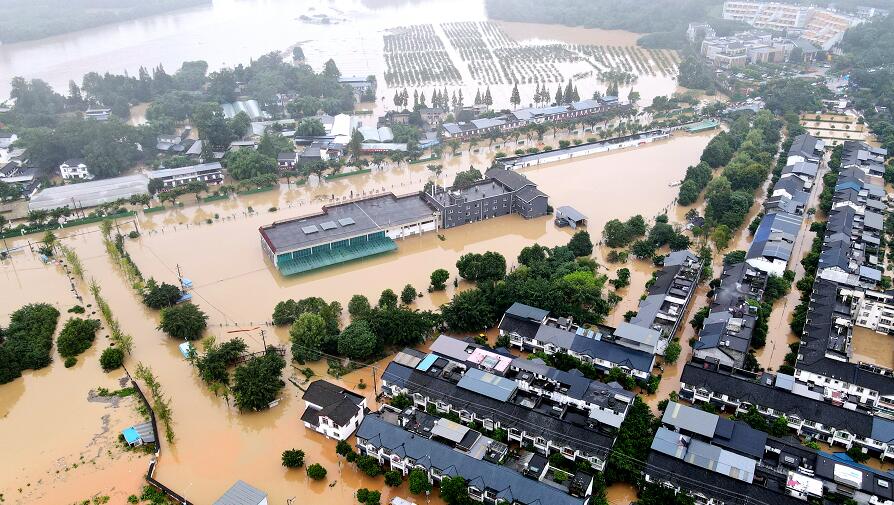 图集｜成都暴雨致千年古镇黄龙溪被淹