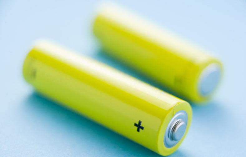 鹼性電池測試 價貴未必耐用