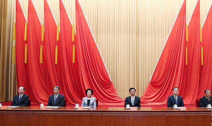 习近平致信祝贺全国青联十三届全委会全国学联二十七大召开