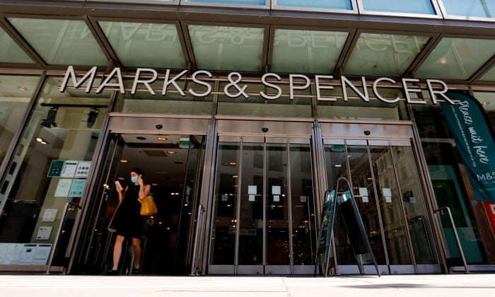 英國零售巨頭瑪莎百貨擬裁員7000人