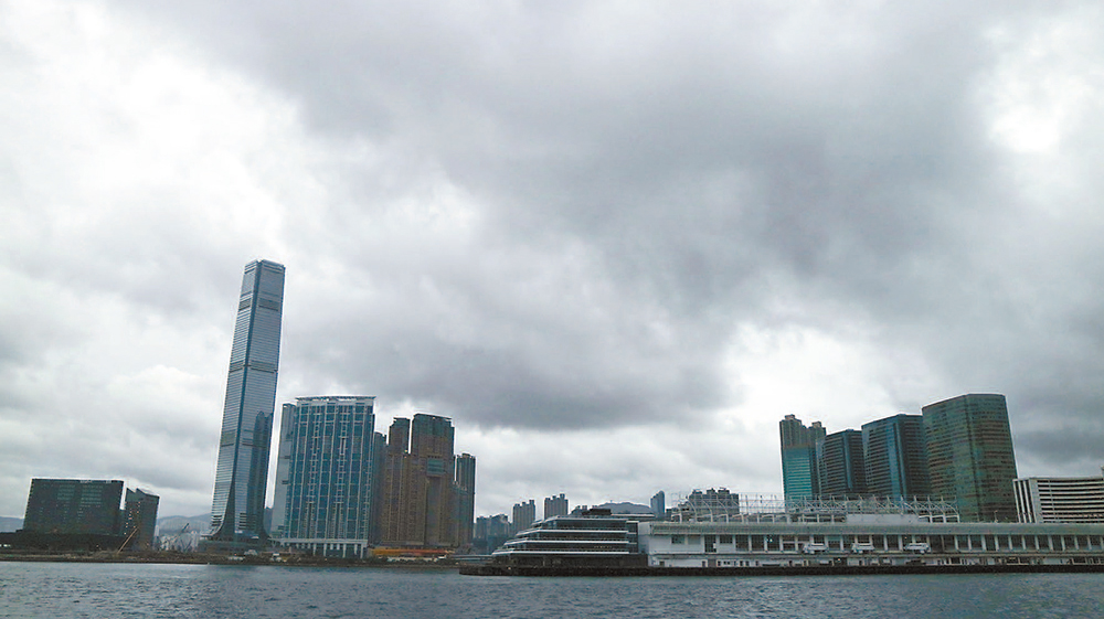 「海高斯」昨晚襲港 本港今年首掛8號風球