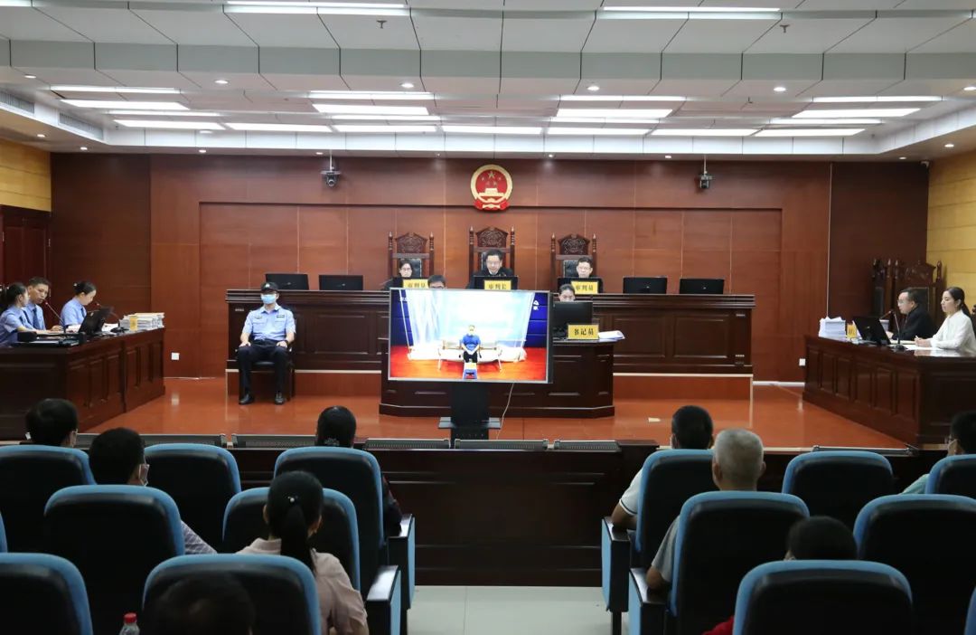 受贿1600餘万元！广西柳城县原县长余瑞军受审