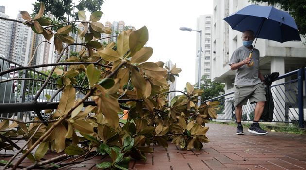 今年首掛9號風球 颱風襲港12小時幸未釀災