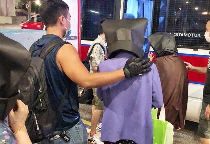 警東西九龍反罪惡拘202人 最低14歲