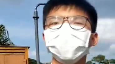 有片｜師奶怒駡黃之鋒 煽動學生搞亂香港