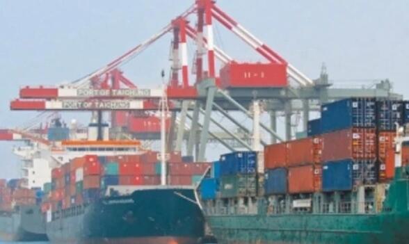 台湾台中港查获走私煙 市值5亿新台币